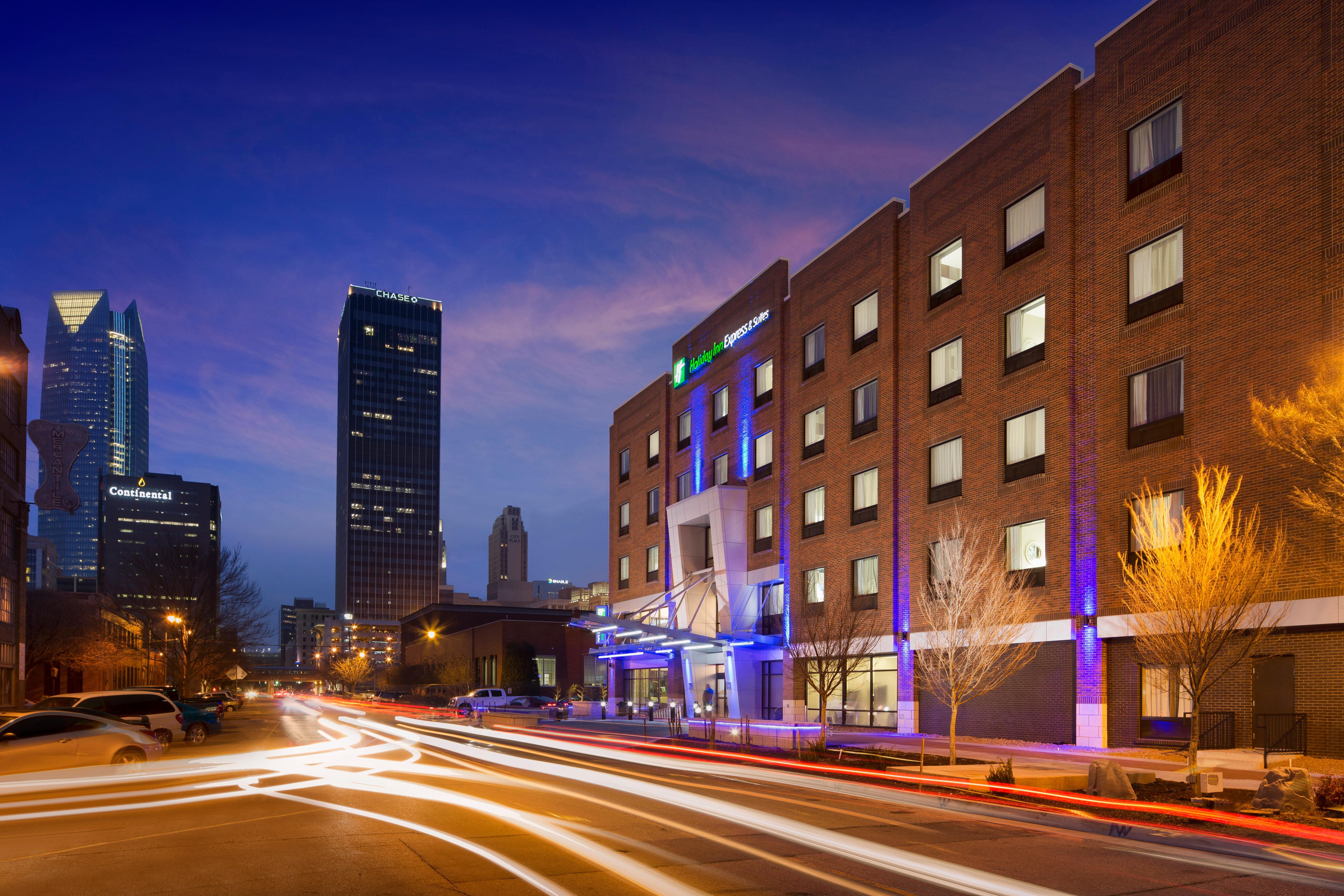 Holiday Inn Express & Suites Oklahoma City Downtown - Bricktown By Ihg Exterior foto