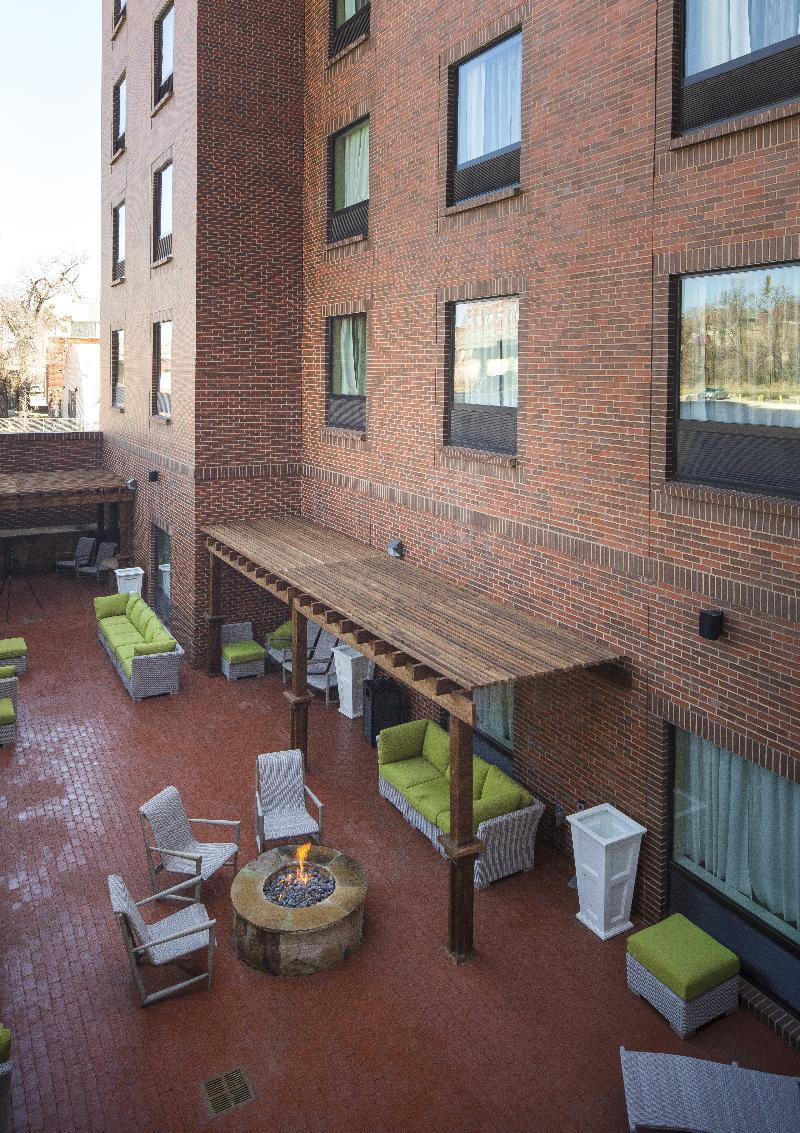 Holiday Inn Express & Suites Oklahoma City Downtown - Bricktown By Ihg Exterior foto